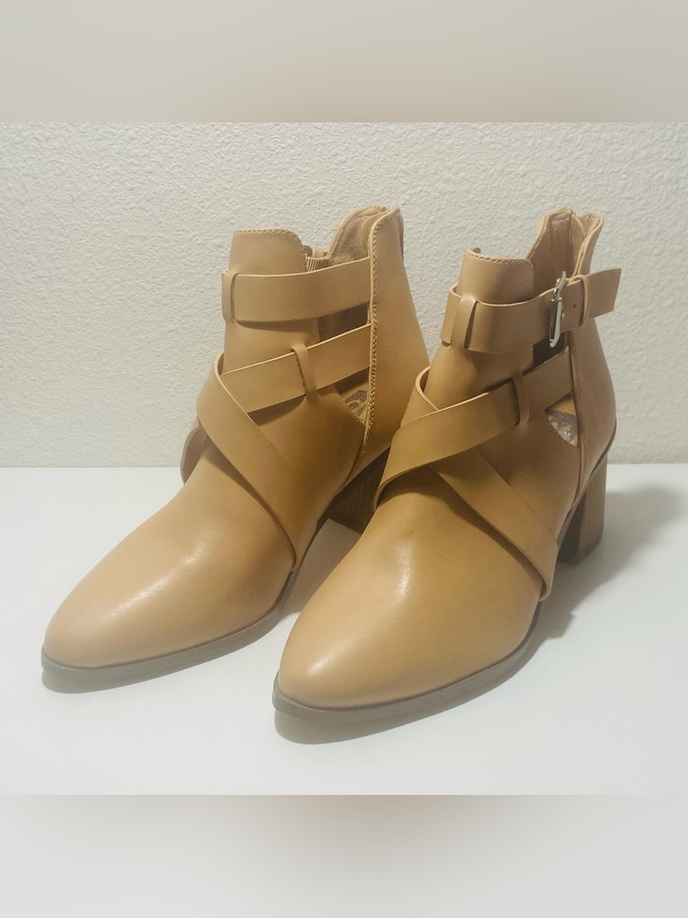 Dolce Vita Drako Tan Strappy Pointed-Toe Ankle Booties